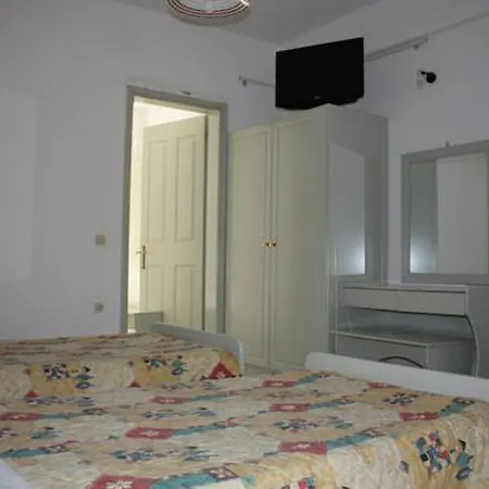 Philippos 4* Kassiopi